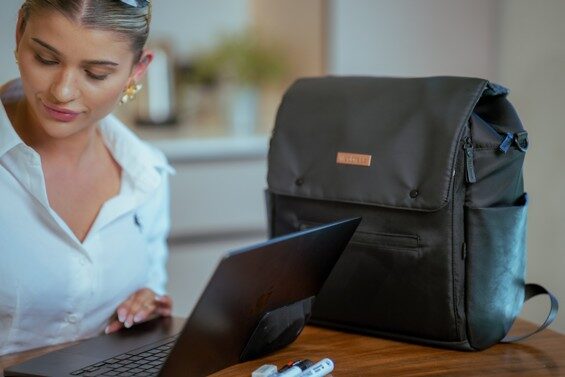The Neobreez NIXE: A Diaper Bag Designed Around Modern Parenting